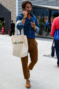 Popping out with just a tote bag